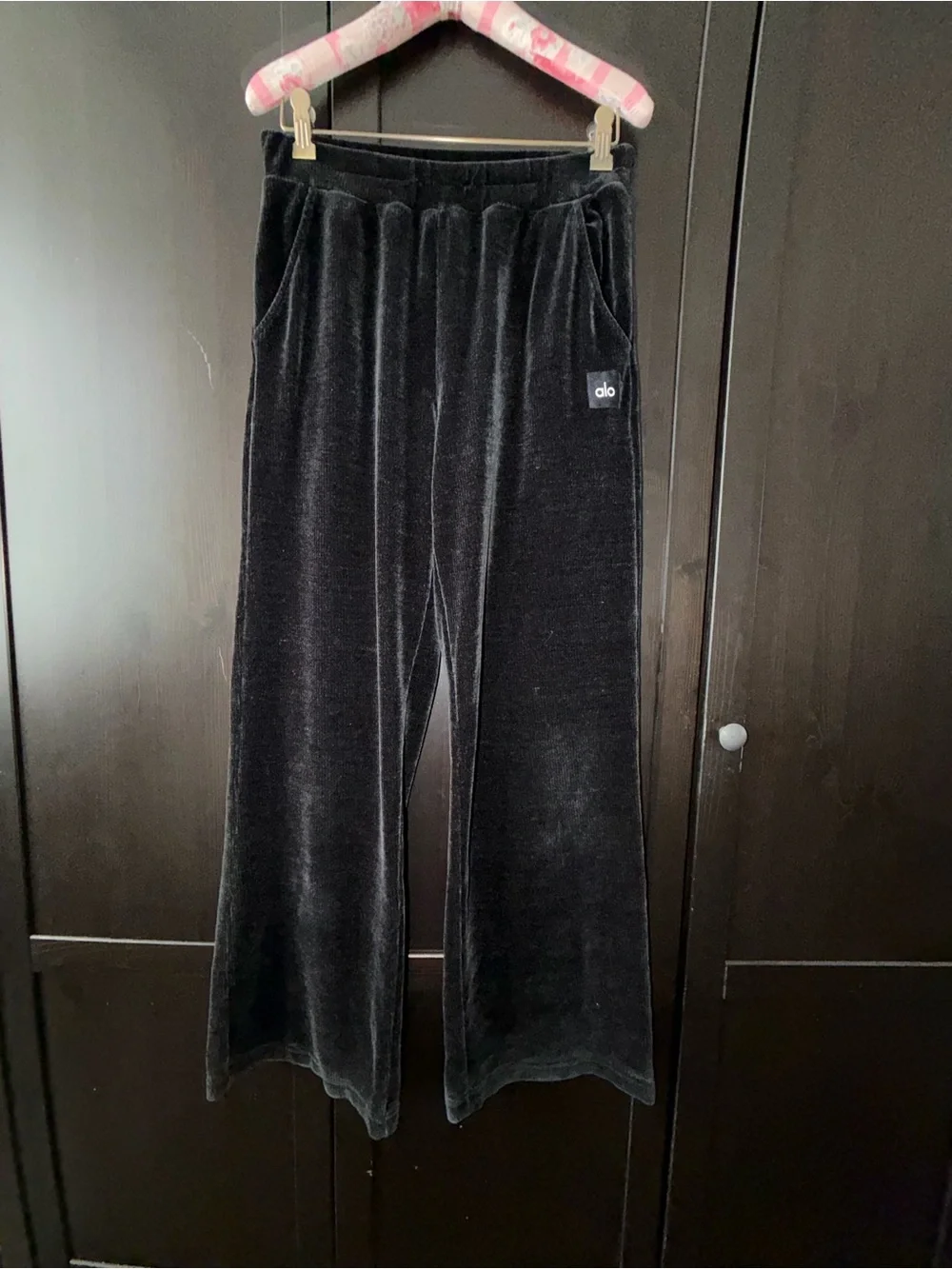 ALO Yoga Chenille High-Waist Wide Leg Chalet Pant -black